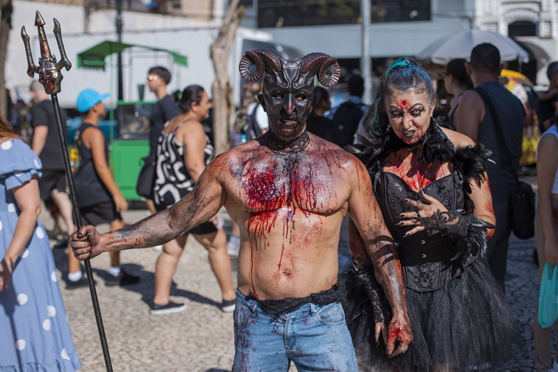 Programação de carnaval no Mercado Capão Raso e Rua 24 Horas reúne crianças e fãs de zumbis
