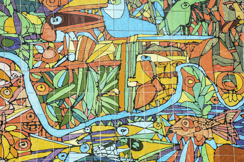 Prefeitura de Curitiba renova painel histórico e recupera praça no Centro Cívico