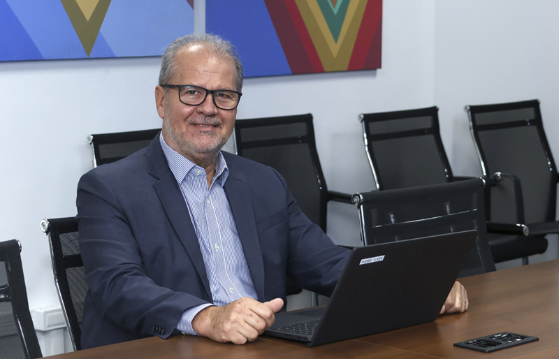 Paulo Afonso Schmidt assume a Secretaria Municipal da Educação de Curitiba