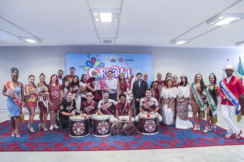 Carnaval de Curitiba 2026 reforça união e crescimento das escolas campeãs