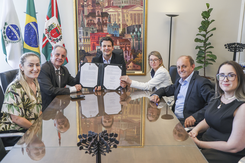 Prefeitura de Curitiba amplia qualificação médica em urgência e emergência