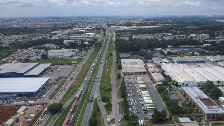 Curitiba mantém crescimento nas exportações apesar do tarifaço dos Estados Unidos