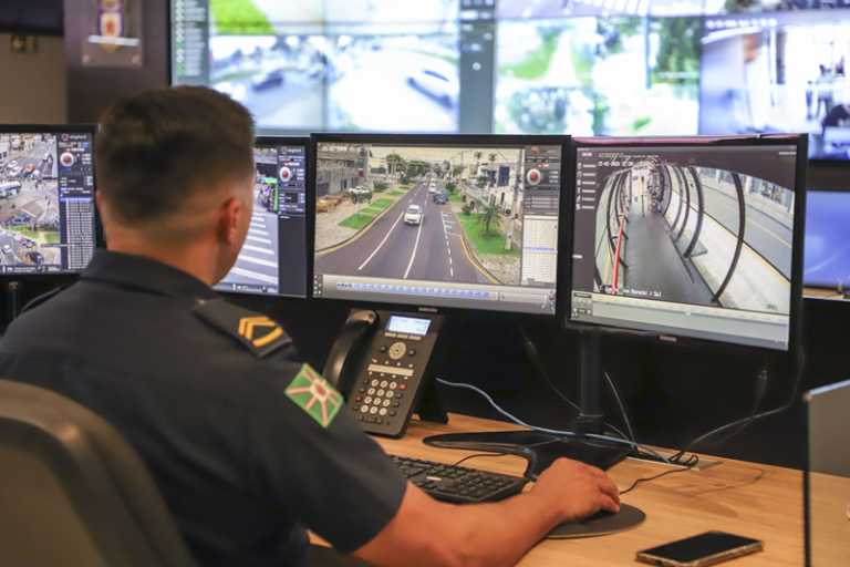 Curitiba amplia integração de câmeras privadas ao sistema de segurança pública