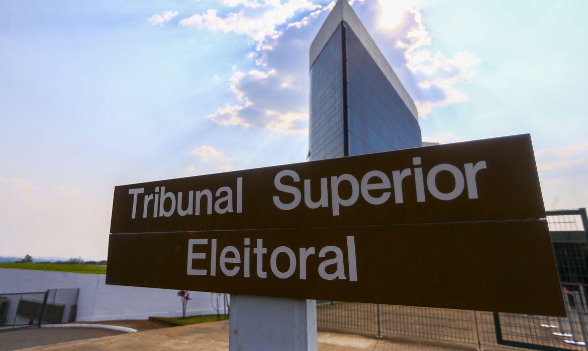 Partidos políticos enfrentam déficit mesmo com fundo eleitoral bilionário