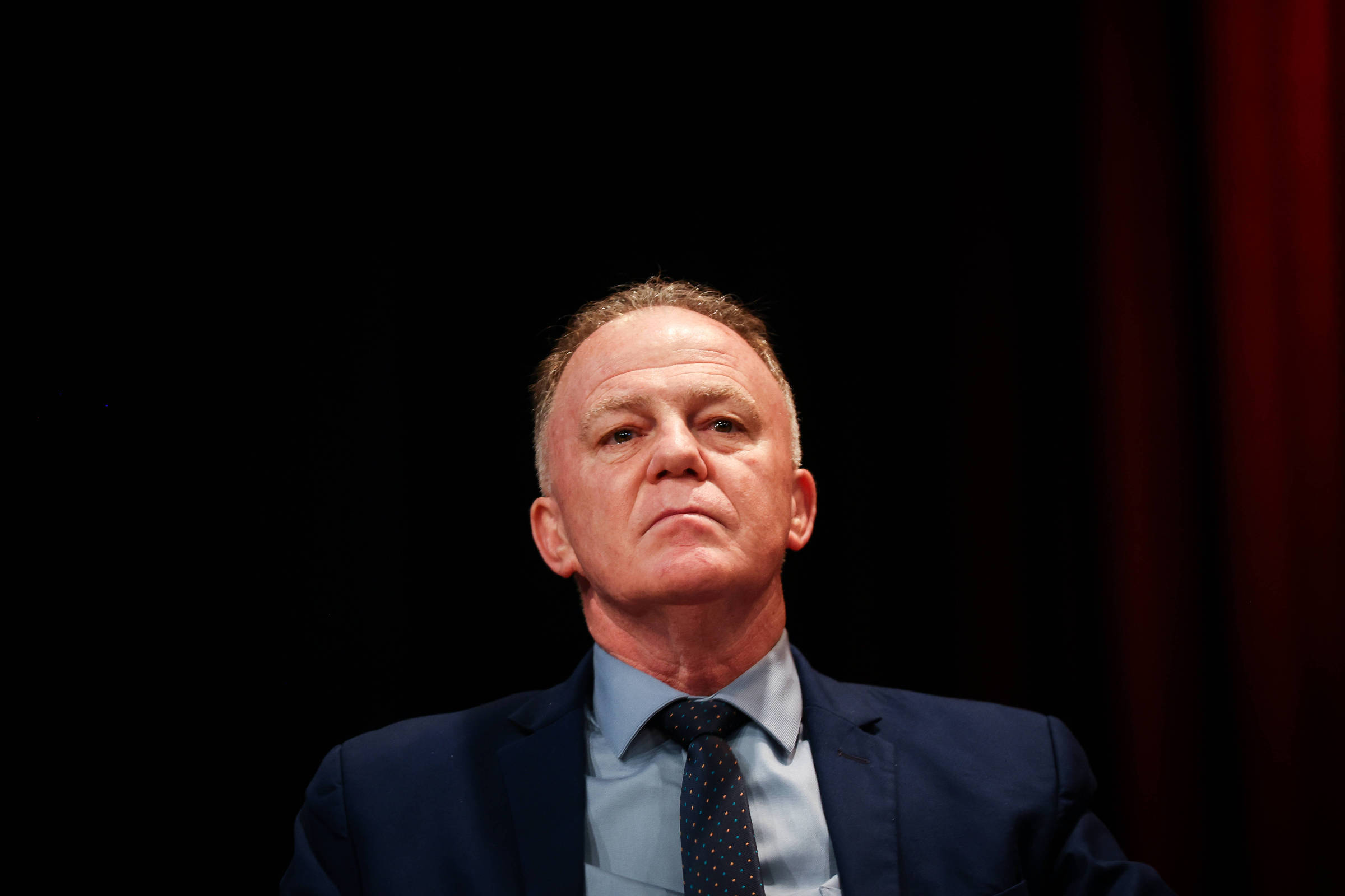 Polícia federal investiga governador Renato Casagrande por suposta troca de favores com juiz federal