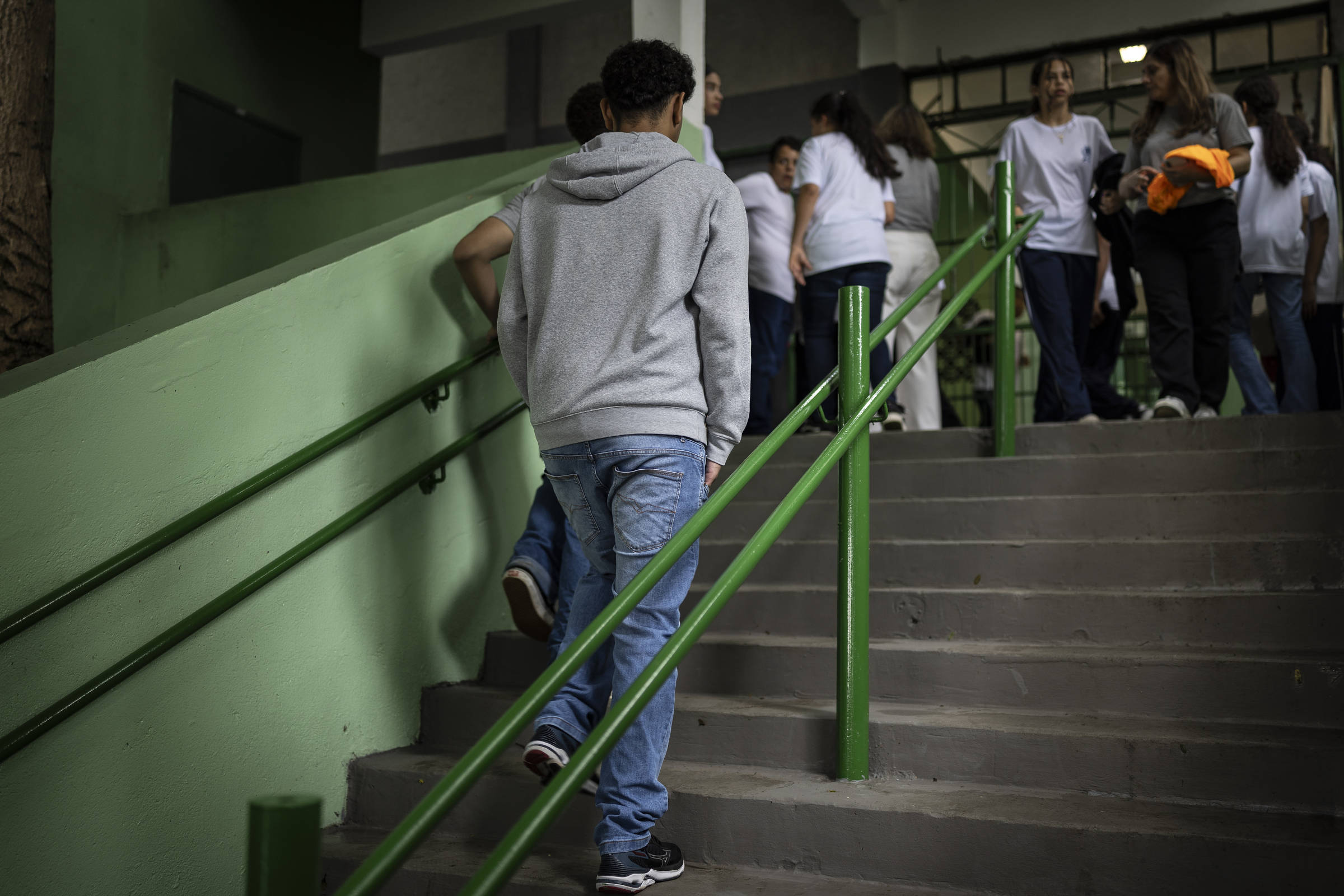 Rede estadual de São Paulo registra queda expressiva nas matrículas do ensino médio