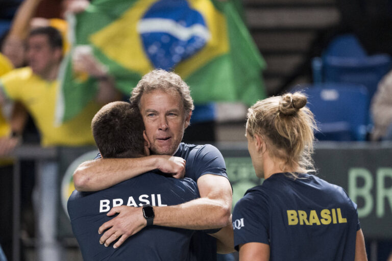 Canadá supera Brasil e avança na Copa Davis 2026