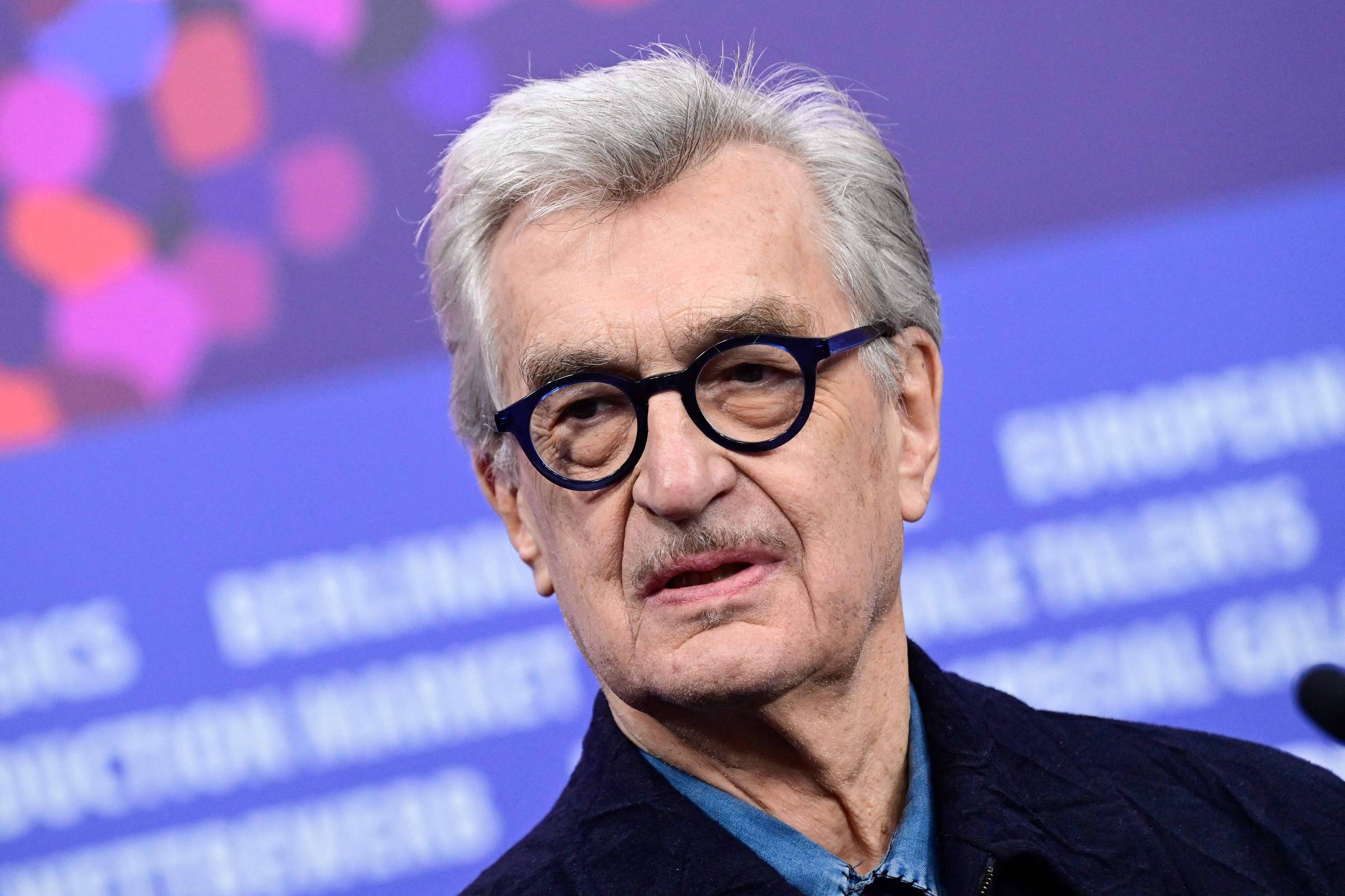Wim Wenders destaca cinema como contraponto à política no Festival de Berlim
