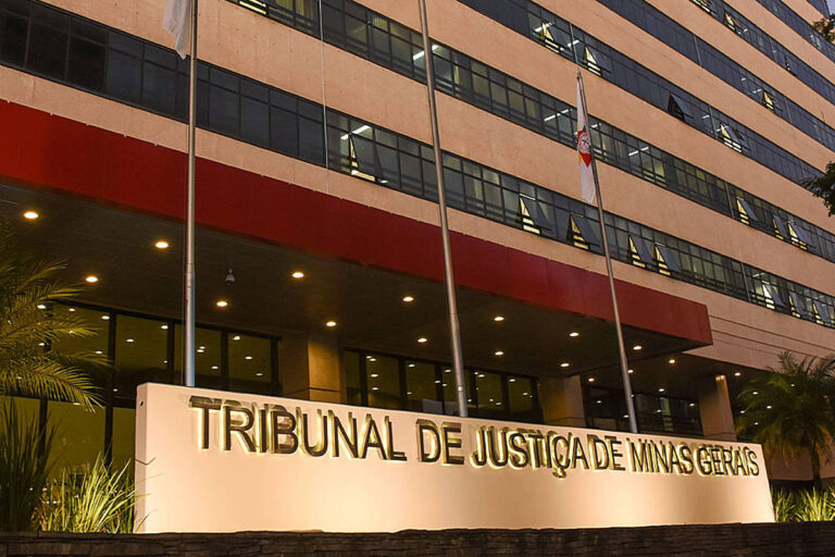 Justiça de Minas absolve acusado de estupro por formação familiar consensual