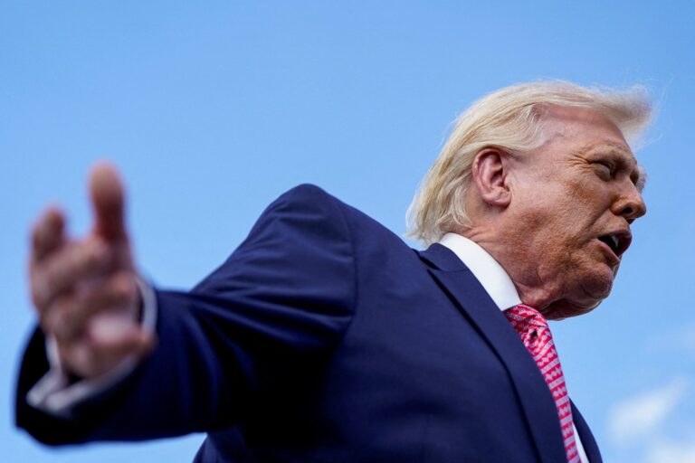 Trump desafia Irã a reconhecer derrota e encerrar conflitos militares