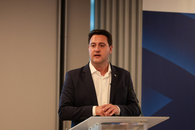 Ratinho Junior apresenta avanços econômicos do Paraná a empresários em Santa Catarina