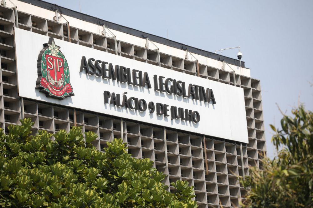 Deputados de São Paulo destinam recursos públicos a empresas ligadas a produtora de Dark Horse