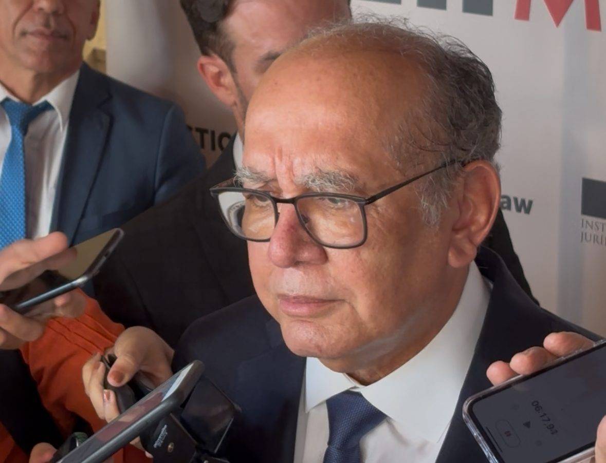 Gilmar Mendes devolve julgamento sobre prisões de familiares de Daniel Vorcaro