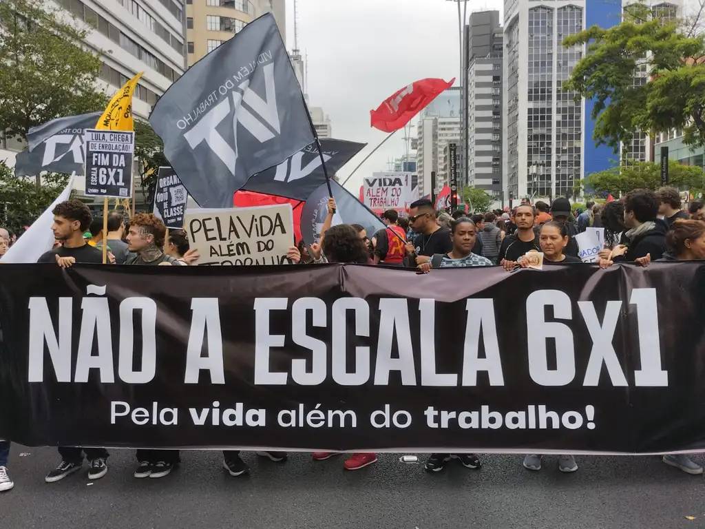 Fim da escala 6×1 terá prazo para vigorar caso PEC seja aprovada