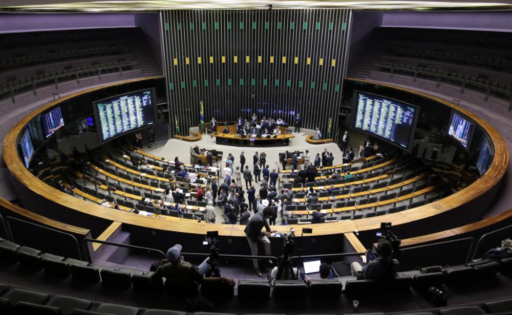 Líderes da Câmara pedem retirada de transição de 10 anos na pec 6×1