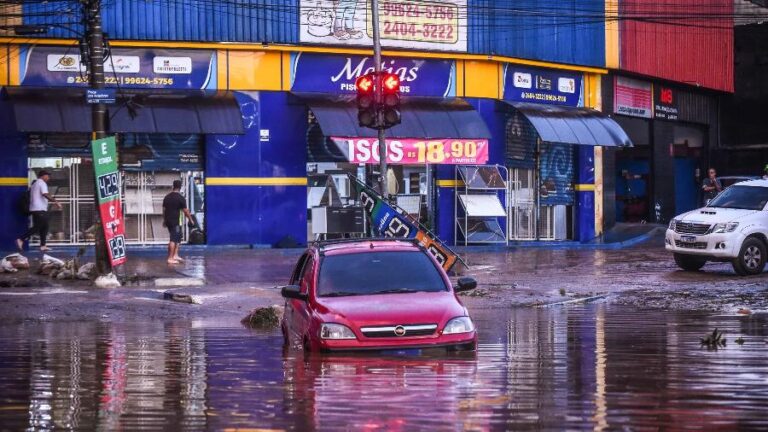 Defesa civil alerta para chuva forte em São Paulo com risco de alagamentos