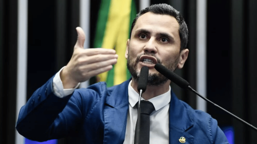 Cleitinho reforça apoio ao fim da escala 6×1 em meio a resistência do centrão