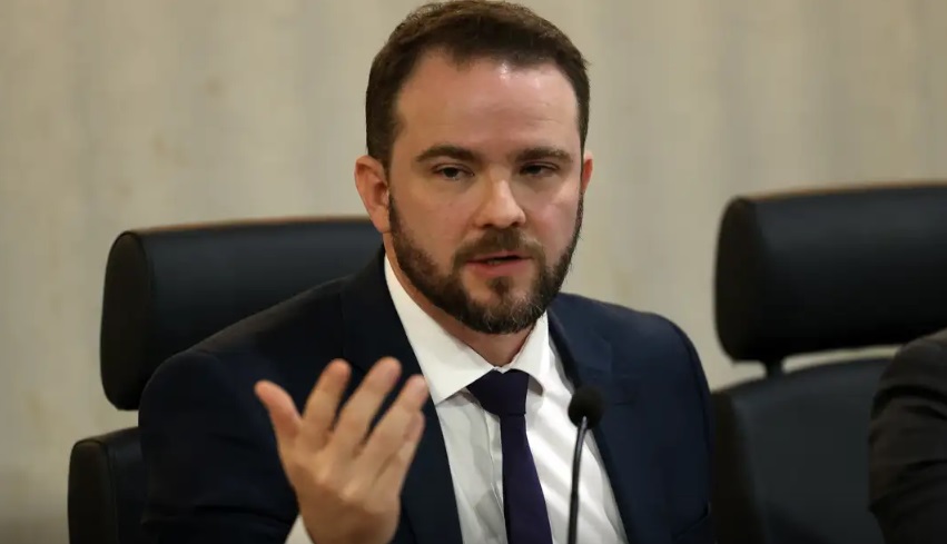 Dario Durigan desmente retirada de 200 bilhões do arcabouço fiscal