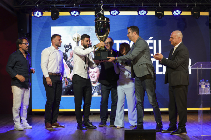 Campeonato paranaense 2026 destaca melhores jogadores e técnicos do futebol local