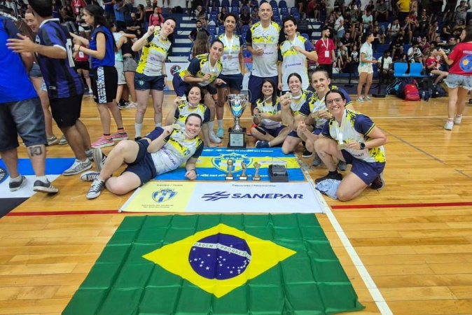 Time feminino do Paraná conquista título mundial no futsal para surdos