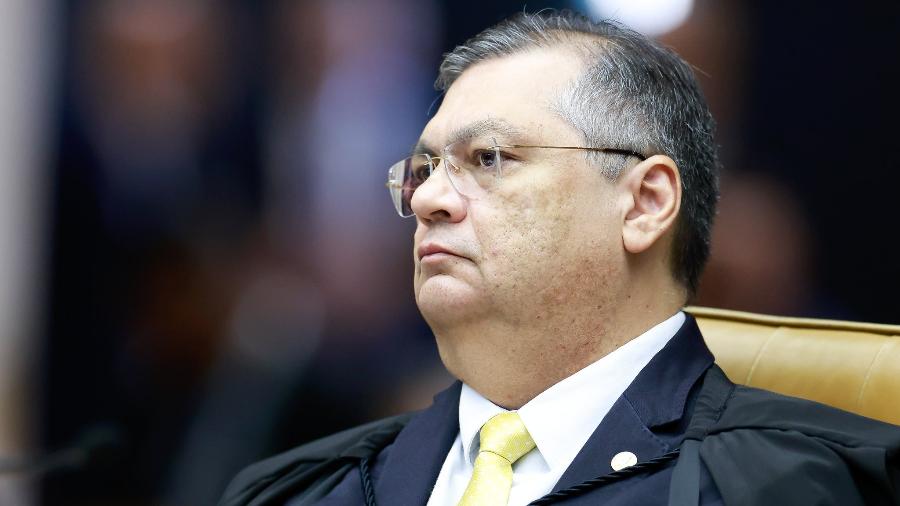 STF julga suspensão de penduricalhos acima do teto constitucional