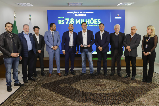Governo do Paraná libera R$ 350 milhões para obras em nove cidades