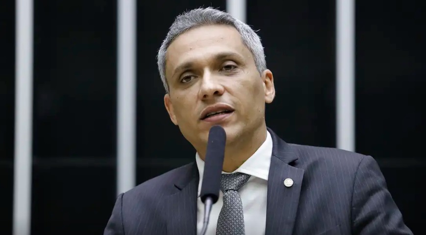 Racha no PL Goiás expõe disputa acirrada entre deputados e pré-candidatos