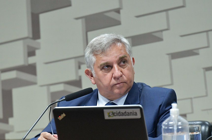Liderança da oposição anuncia voto contra Messias no STF