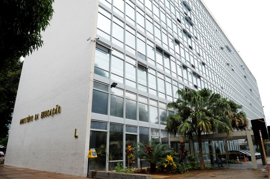 Mec envia equipe especializada ao Acre após ataque em escola estadual