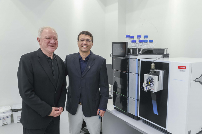 Paraná investe R$ 8 milhões em pesquisa avançada sobre bactérias multirresistentes
