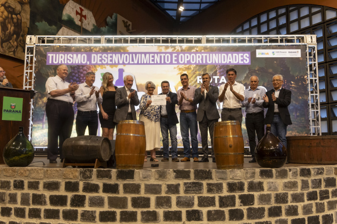 Rota da uva e vinho no paraná impulsiona turismo rural e economia
