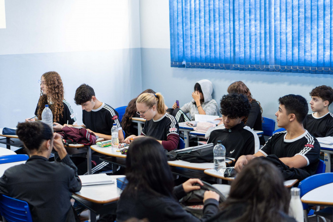 Paraná amplia investimento para fortalecer o ensino de matemática em 2026