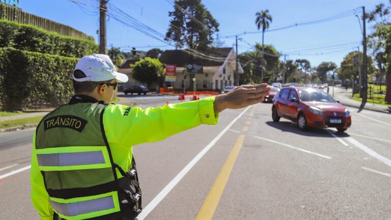 Alteração de tráfego na rua do Jardim das Américas começa nesta quinta