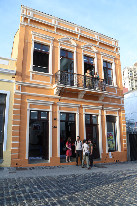 Novo mural transforma região do Largo da Ordem em galeria a céu aberto