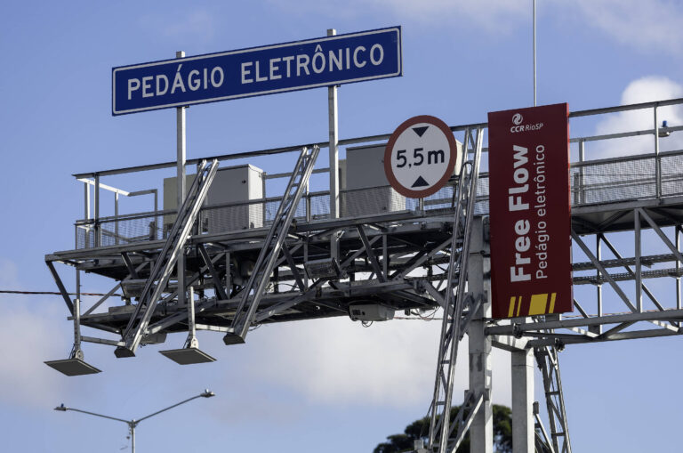 Governo de sp e concessionárias lideram críticas sobre pedágios