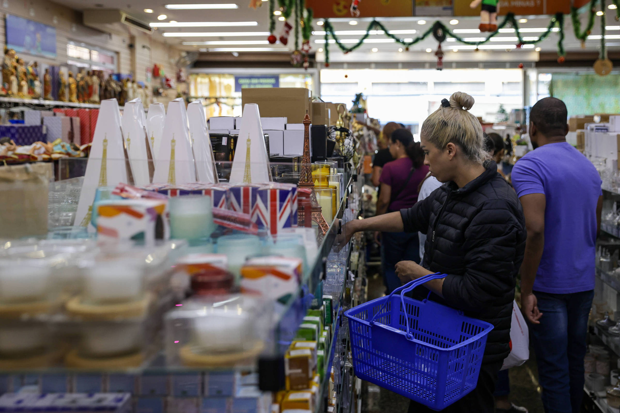 Semana do consumidor traz descontos de até 80 por cento em lojas e aplicativos