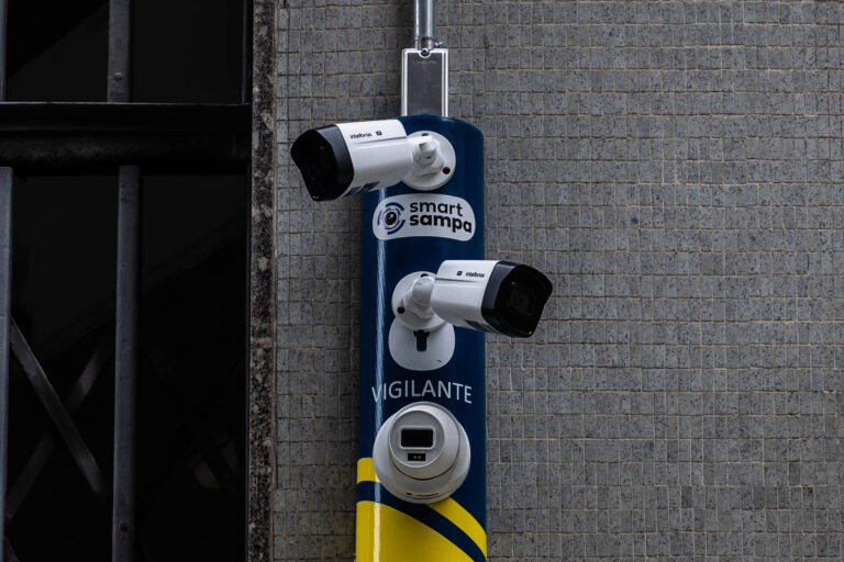 Seis câmeras do Smart Sampa são alvo diário de furtos e vandalismo em São Paulo