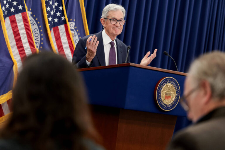 Juiz bloqueia intimações contra presidente do Fed nos EUA