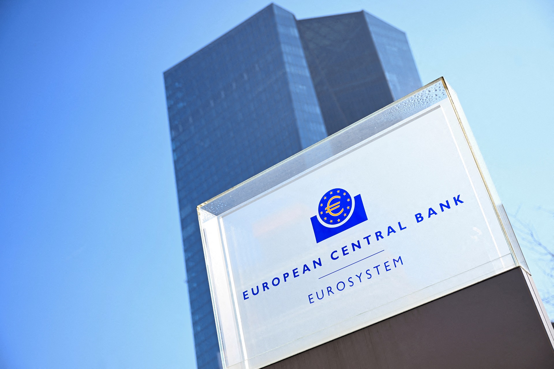 Bce alerta bancos europeus sobre riscos de ataques cibernéticos com inteligência artificial