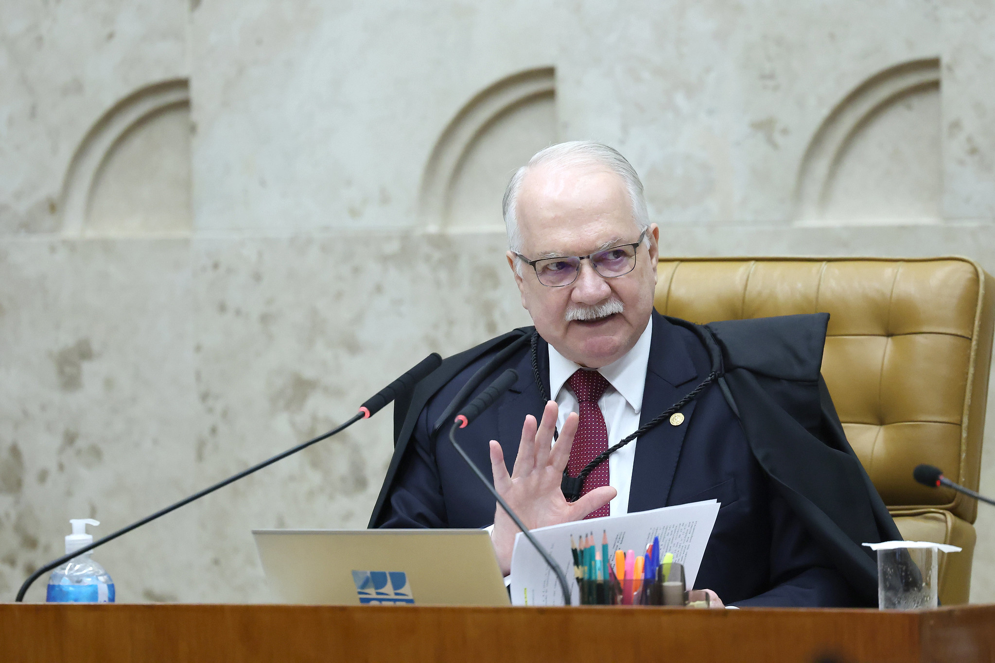 Fachin critica tentativas de questionar atos de autoridades brasileiras no exterior