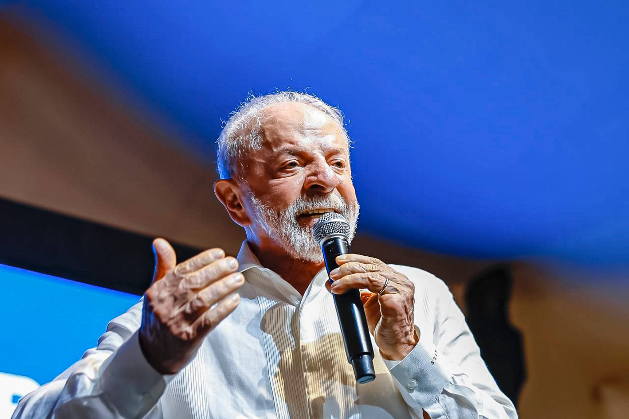 Lula questiona ganhos das privatizações da BR Distribuidora e Eletrobras