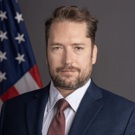 Alexandre de Moraes revoga autorização para visita de assessor de Trump a Jair Bolsonaro