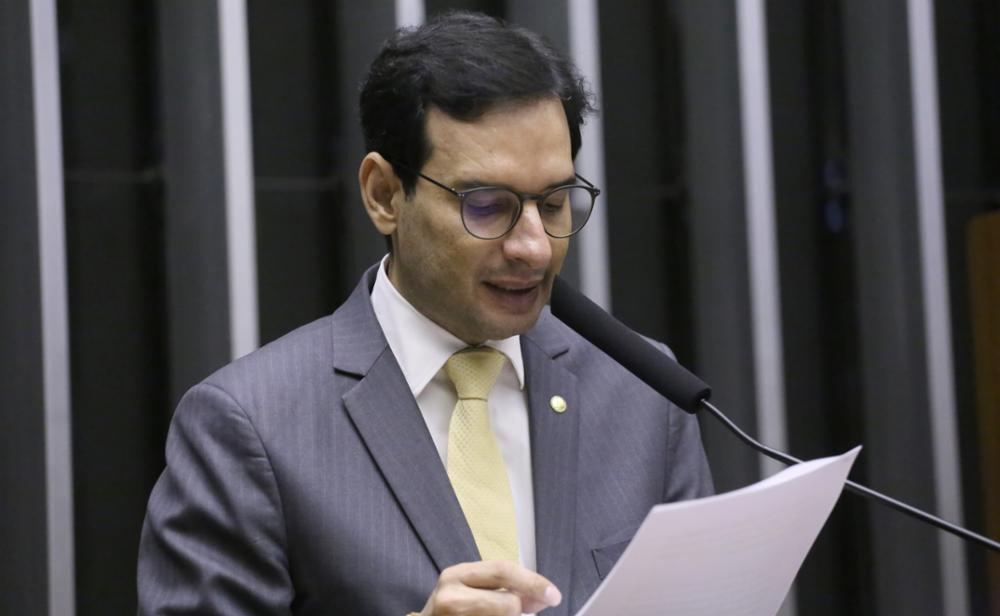 Leo Prates prevê relatório sobre fim da escala 6×1 entre 20 e 22 de maio