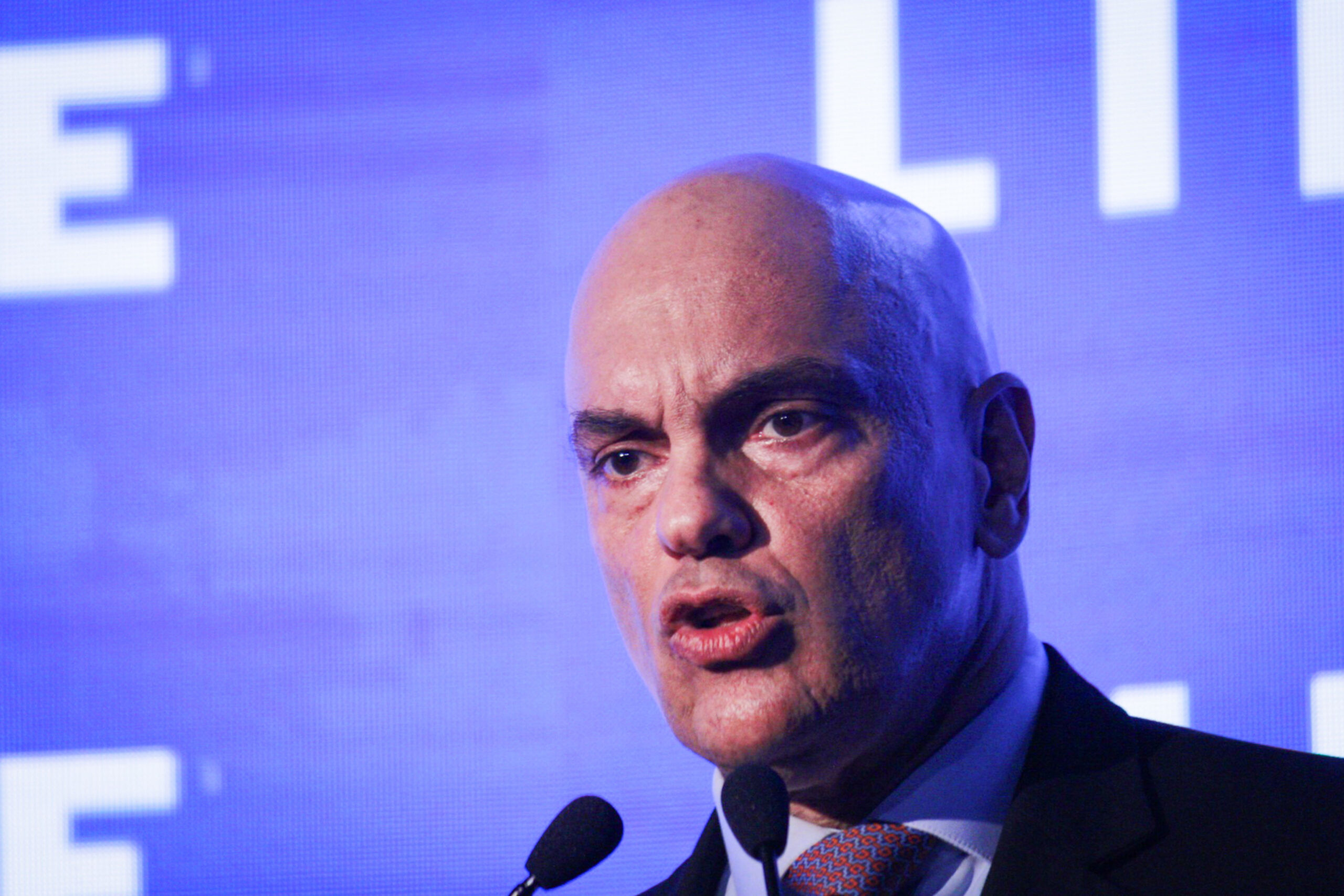 Marília Alencar passa a cumprir pena em casa por decisão de Moraes