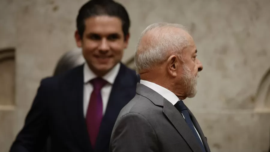 Relatoria da PEC 6×1 entra na pauta de Hugo Motta com Lula