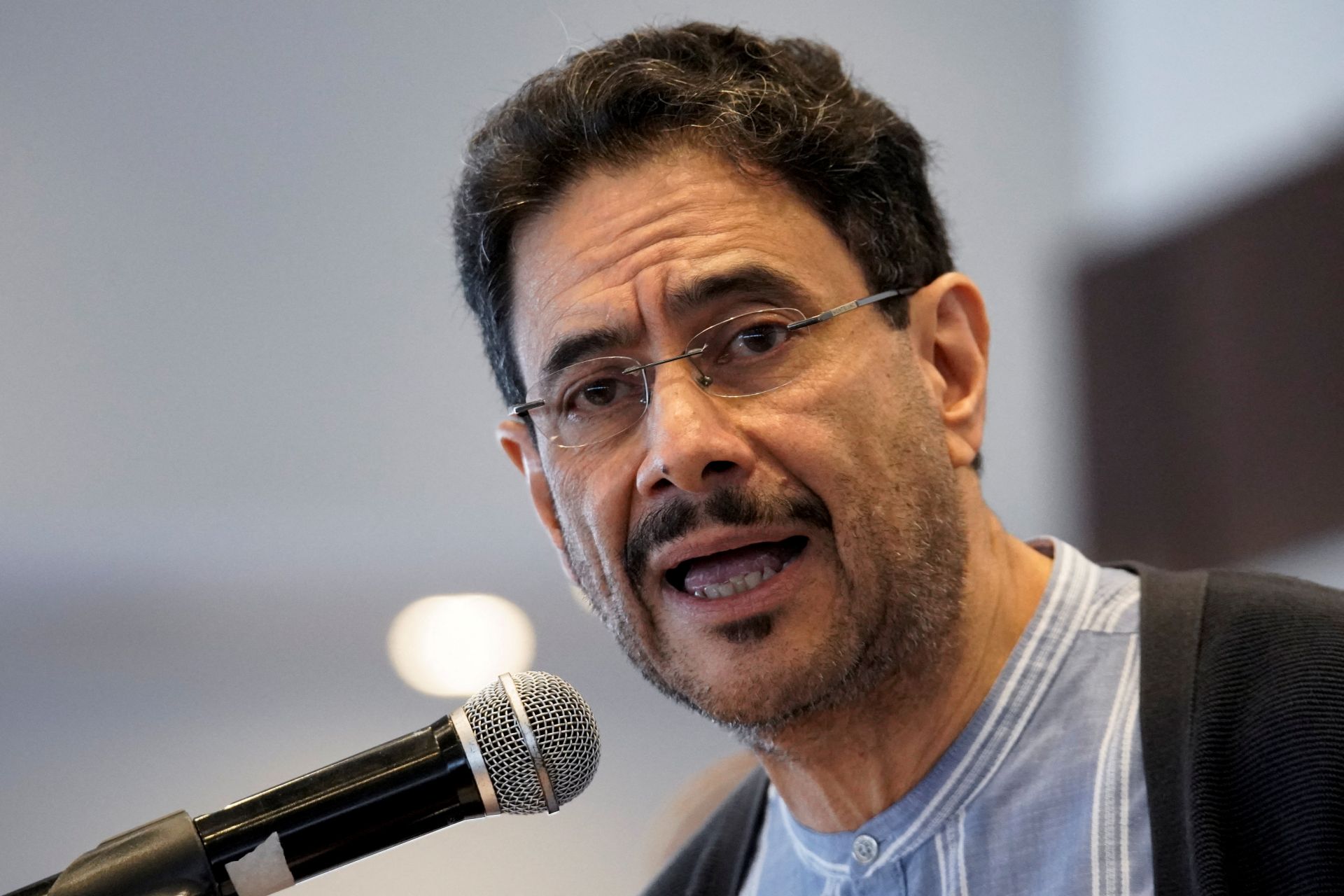 Ivan Cepeda reconhece resultado do primeiro turno na Colômbia