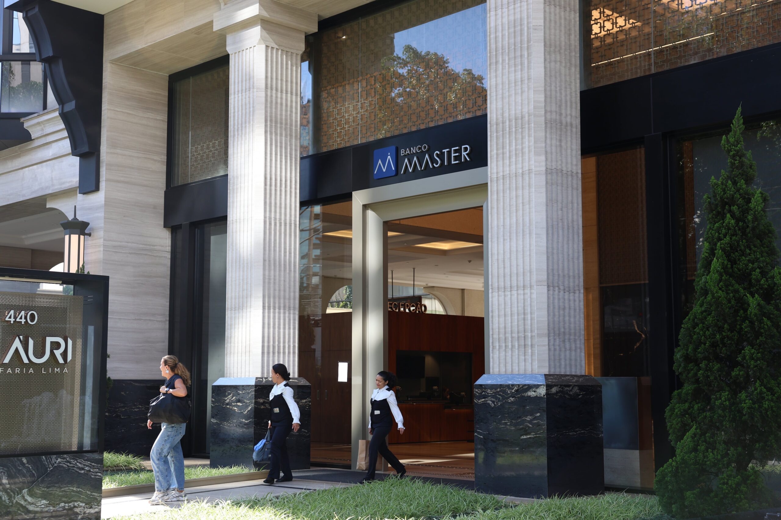 Empresa ligada a acusado de fraude contra idosos recebeu R$ 126 milhões do Banco Master