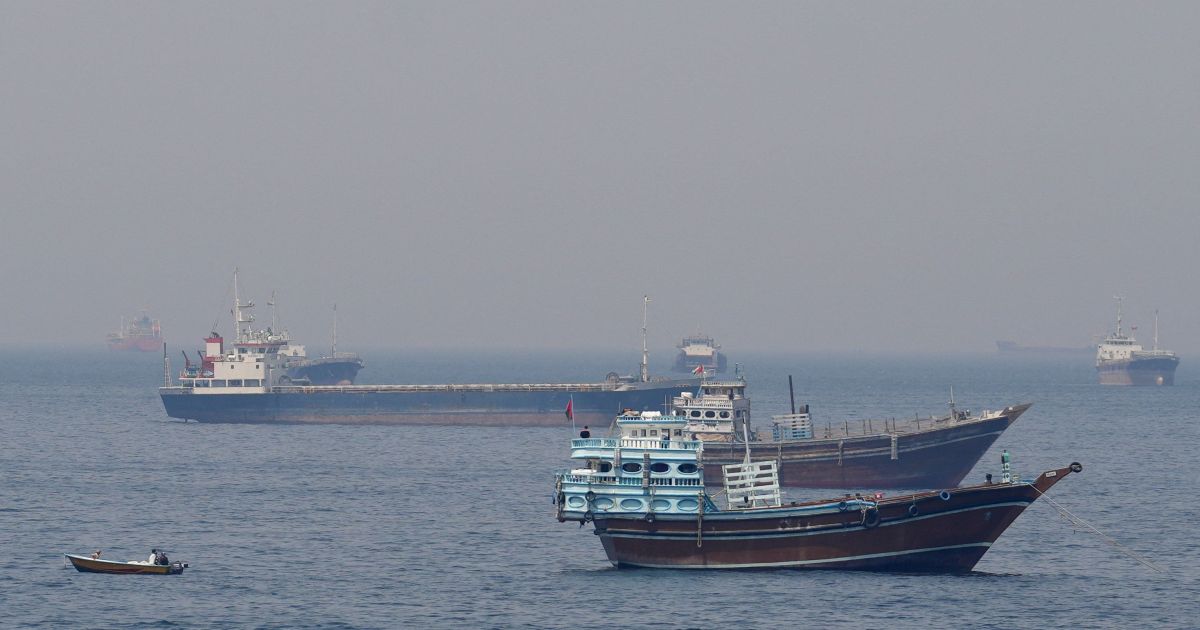 Trump minimiza apreensão de navios pelo Irã no Estreito de Ormuz