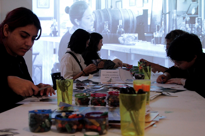 MAC Paraná realiza oficina visual para pessoas com Transtorno do Espectro Autista