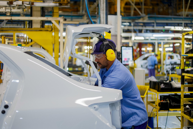 Vagas de emprego no Paraná somam 22,4 mil após feriado de Tiradentes